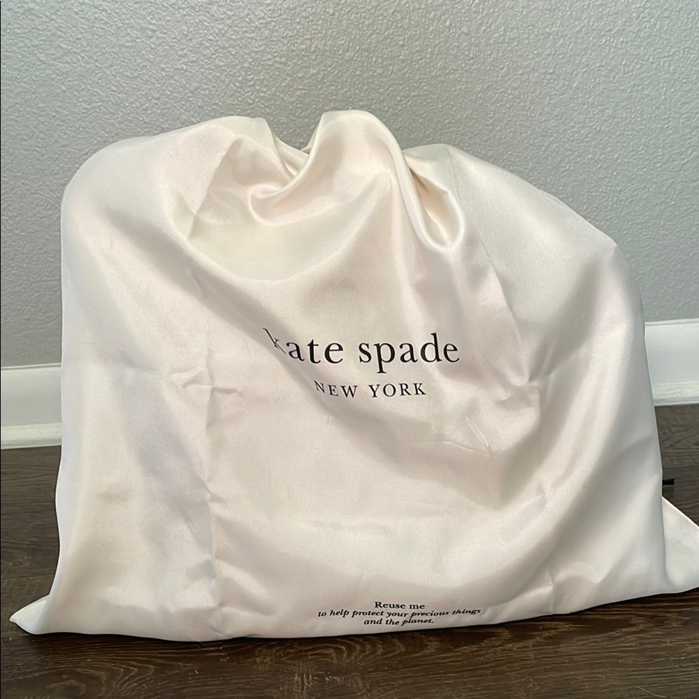 Kate Spade Lavender Minimalist Shoulder Bag - Picture 9 of 9